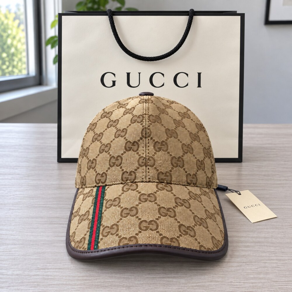 Gucci GG Cap with Striped Brim
